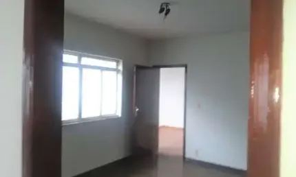 Casa com 3 quartos para alugar na Travessa Carlos Gomes, Setor Central, Anápolis, 120 m2 por R$ 1.900