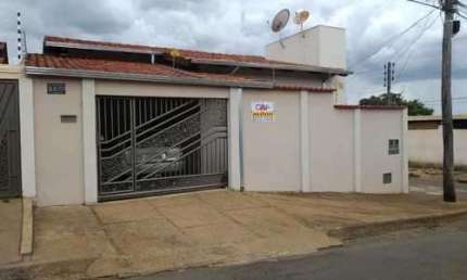Casa com 3 quartos para alugar na Rua Doutor Alfredo Fleury, Jardim Alexandrina, Anápolis, 120 m2 por R$ 2.000