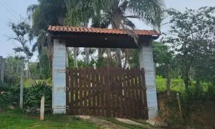 Belíssimo terreno para a chácara dos seus sonhos!  de 300 mil por 250 mil
