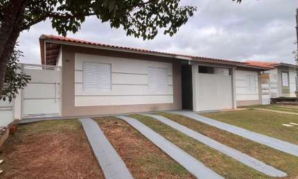 Casa em condomínio fechado com 3 quartos para alugar na Avenida das Palmeiras, 20, Jardim Imperial, Cuiabá