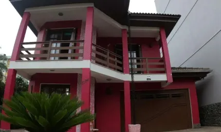 Casa com 3 quartos à venda no Santa Lúcia do Piaí, Caxias do Sul , 185 m2 por R$ 900.000