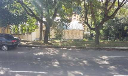 Terreno à venda no Kayser, Caxias do Sul  por R$ 1.800.000