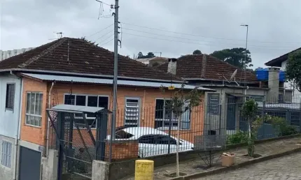 Casa com 3 quartos à venda na Bela Vista, Caxias do Sul , 285 m2 por R$ 585.000