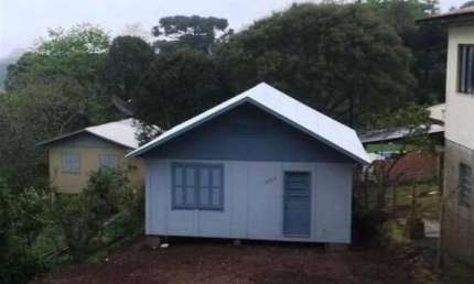 Casa com 2 quartos à venda no Primeiro de Maio, Farroupilha , 70 m2 por R$ 300.000