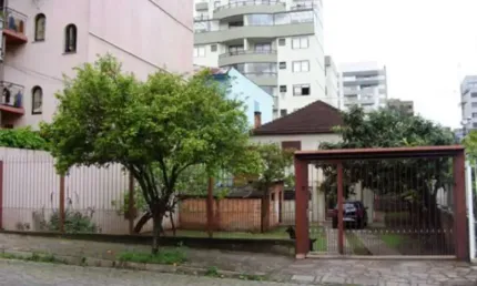 Terreno à venda no São Pelegrino, Caxias do Sul  por R$ 1.400.000