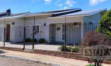 Casa com 4 quartos à venda no Pio X, Farroupilha , 162 m2 por R$ 830.000