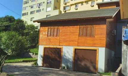 Casa com 3 quartos à venda no Centro, Farroupilha  por R$ 990.000