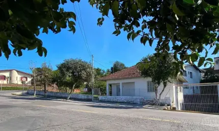 Casa com 3 quartos à venda no Centro, Farroupilha , 531 m2 por R$ 1.060.000