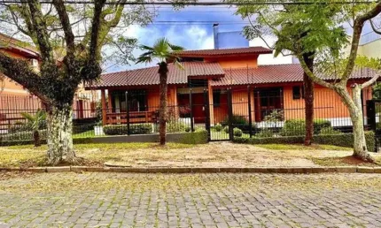 Casa com 3 quartos à venda no Cinqüentenário, Caxias do Sul , 395 m2 por R$ 2.660.000