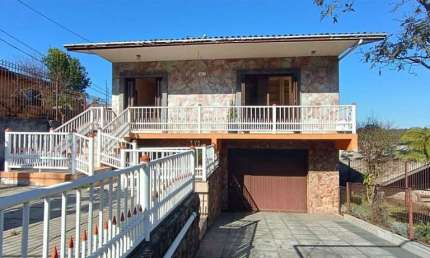 Casa com 3 quartos à venda no São Caetano, Caxias do Sul , 238 m2 por R$ 600.000