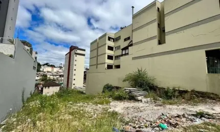 Terreno à venda no Panazzolo, Caxias do Sul  por R$ 2.200.000