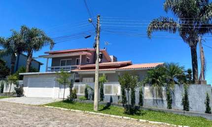 Casa com 3 quartos à venda no Santa Catarina, Farroupilha , 233 m2 por R$ 1.100.000