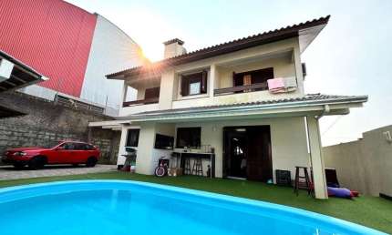 Casa com 4 quartos à venda no Medianeira, Farroupilha , 195 m2 por R$ 1.150.000