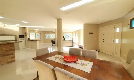 Casa em condomínio fechado com 3 quartos à venda no Linha 40, Caxias do Sul , 320 m2 por R$ 1.995.000
