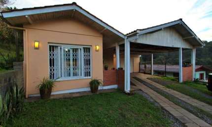 Casa com 3 quartos à venda no Medianeira, Farroupilha  por R$ 511.000