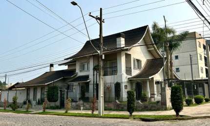 Casa com 3 quartos à venda na Colina Sorriso, Caxias do Sul , 220 m2 por R$ 2.700.000