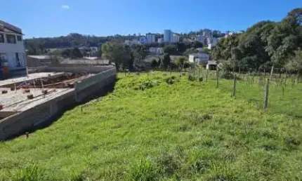 Terreno à venda na Nossa Senhora da Saúde, Caxias do Sul  por R$ 280.000