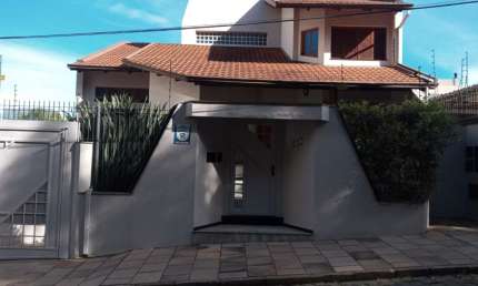 Casa com 3 quartos à venda no Universitário, Caxias do Sul , 374 m2 por R$ 2.500.000