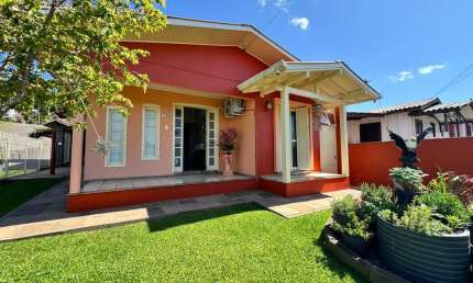 Casa com 3 quartos à venda no Primeiro de Maio, Farroupilha , 250 m2 por R$ 650.000