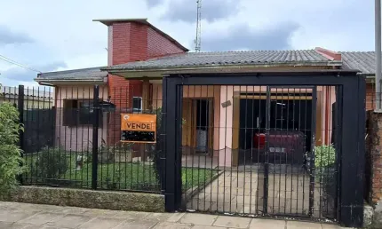 Casa à venda no Primeiro de Maio, Farroupilha  por R$ 636.000