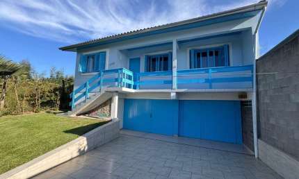 Casa à venda no Belvedere, Farroupilha  por R$ 818.000