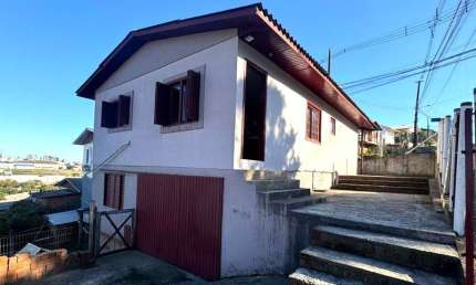 Casa com 3 quartos à venda no Industrial, Farroupilha , 154 m2 por R$ 420.000