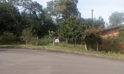 Terreno à venda no Pioneiro, Caxias do Sul  por R$ 360.000