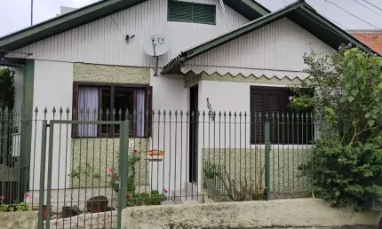 Casa com 2 quartos à venda na Bela Vista, Caxias do Sul , 155 m2 por R$ 438.000
