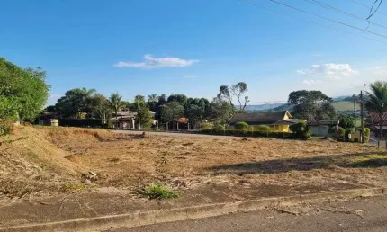 Terreno à venda no Centro, Tuiuti 