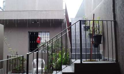 Imperdível! Casa à venda em Taboão da Serra-SP, Parque Marabá. 3 quartos, suíte, 2 salas, 5 banheiros, 2 vagas, 153,30m².