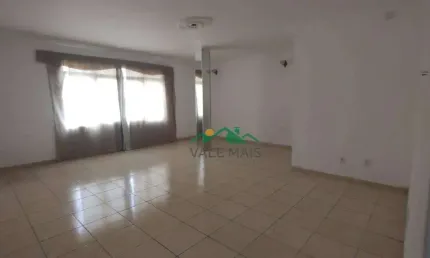 Casa com 3 dormitórios, 422 m² - venda por R$ 930.000,00 ou aluguel por R$ 4.850,48/mês - Portal das Colinas - Guaratinguetá/SP