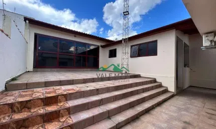 Casa com 4 dormitórios para alugar, 250 m² por R$ 6.000,00/mês - Nova Guará - Guaratinguetá/SP