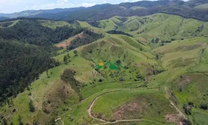Fazenda com 3 dormitórios à venda, 968000 m² por R$ 4.000.000 - Centro - Guaratinguetá/SP