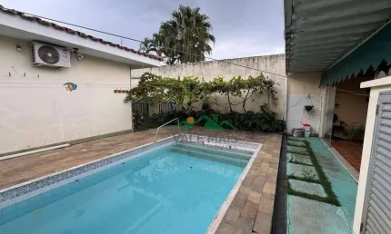 Casa com 3 dormitórios à venda, 262 m² por R$ 1.100.000,00 - Vila Paraíba - Guaratinguetá/SP
