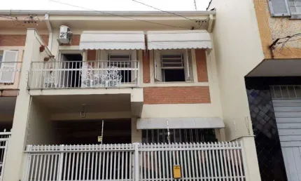 Casa com 5 dormitórios à venda, 217 m² por R$ 800.000,00 - Centro - Guaratinguetá/SP