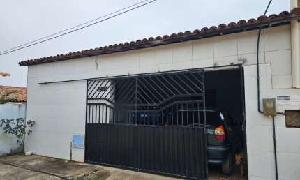 Casa com 3 quartos à venda na Rua Izauria Leite De Figueredo, 242, Majorlândia, Aracati
