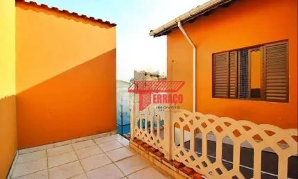 Casa de 179m² com 03 dormitórios e 02 vagas - Parque João Ramalho, Santo André