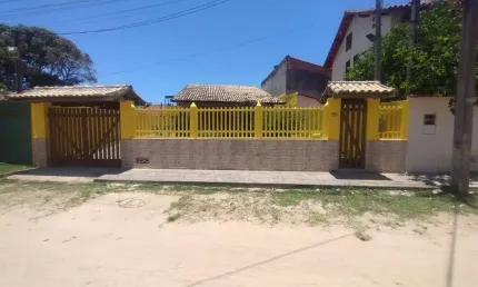 Ótima Casa colada a Lagoa e Rodovia + Anexo com 2 quartos  S P Aldeia