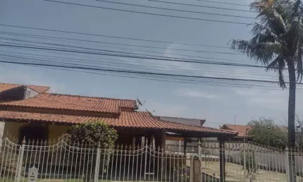 Casa Espetacular COM PISCINA em condomínio residencial - São Pedro da aldei