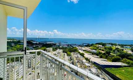 Vendo cobertura dos sonhos com vista deslumbrante para o Rio Negro