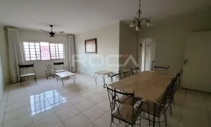 Apartamento à venda com 3 dormitórios no bairro Jardim Irajá, em Ribeirão Preto.