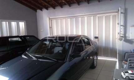 Casa com um salão à venda em Jardim Manoel Penna, Ribeirão Preto: 2 dormitórios e espaço gourmet