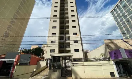 Apartamento Padrão no Centro de Ribeirão Preto - 2 dormitórios, sacada e garagem!