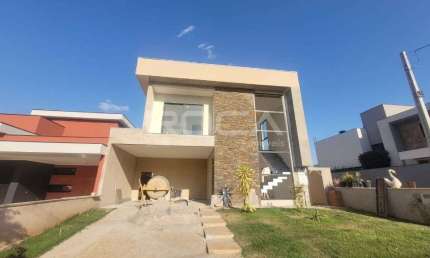 Sobrado com 3 suítes e Varanda Gourmet na Quinta da Boa Vista em Ribeirão Preto