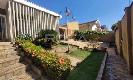 Linda Casa 4 dormitórios com Piscina e Sauna no Jardim Paulistano - Ribeirão Preto