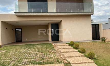 Luxuosa casa de alto padrão no Residencial Alto do Castelo I , em Ribeirão Preto e com oportunidade de permuta por AP no valor 50% do imóvel
