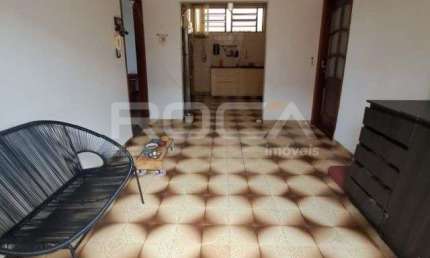 Casa Padrão à venda em Sumarezinho, Ribeirão Preto: 3 dormitórios, suíte e 2 garagens!