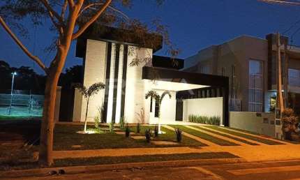 Venda de Casas / Condomínio na cidade de Ribeirão Preto