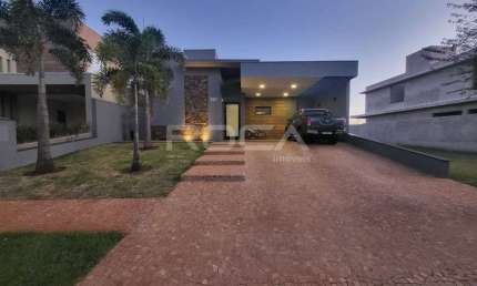 Venda de Casas / Condomínio na cidade de Ribeirão Preto