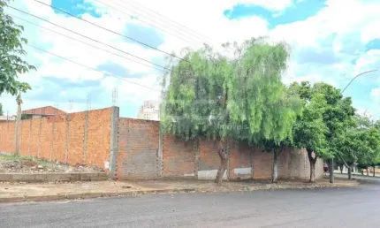 Venda de Terreno / Padrão na cidade de Ribeirão Preto